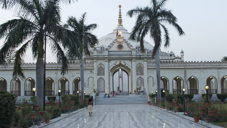 Economic Places to live in Lucknow