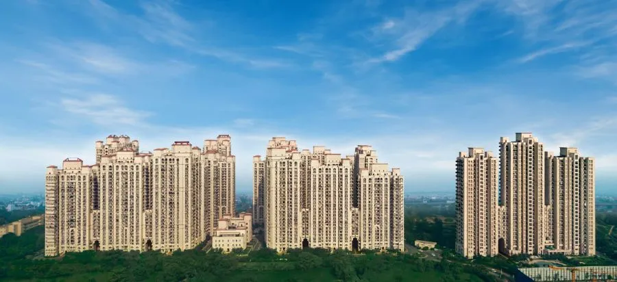 DLF One Midtown landscaped gardens