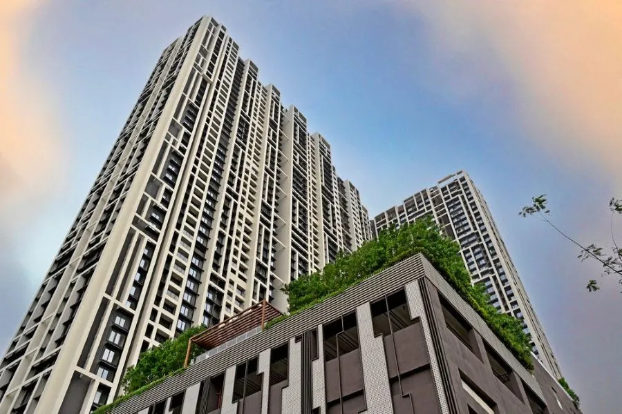 Dosti Eastern Bay landscaped podium