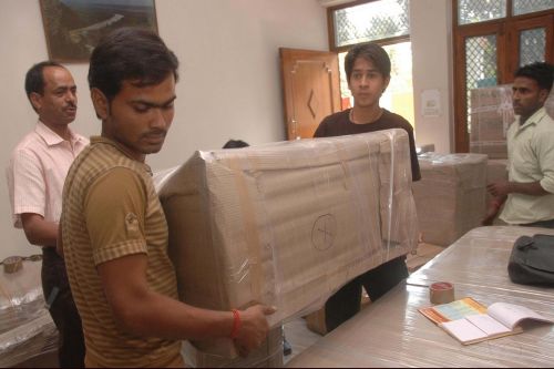 Unpacking services