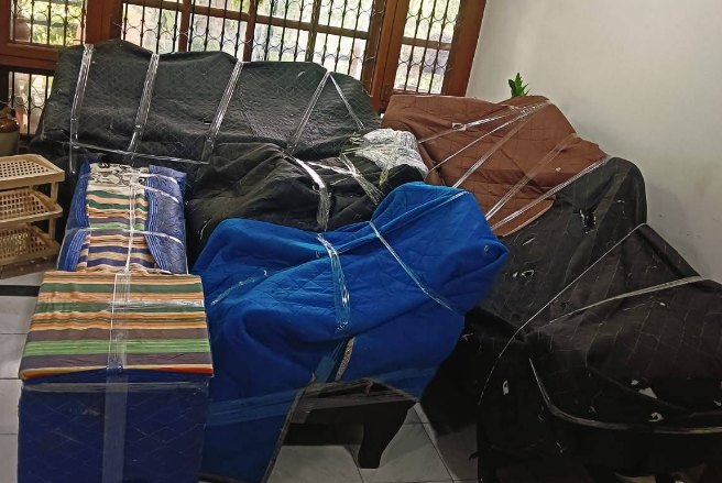 Furniture handling services