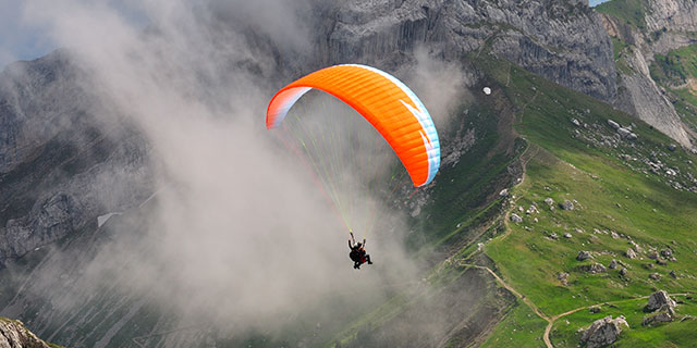 Paragliding in Kamshet