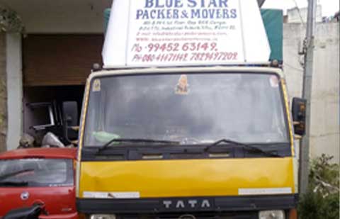 Blue-Star-Packers-Movers-Vehicle