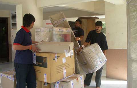 Happy-Packers-Movers-Pvt-Ltd-Packing.jpg