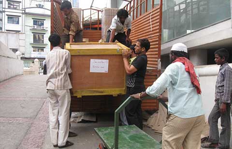 MS-Packers-Movers-Loading