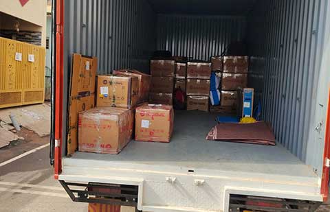 Mr-safe-Reliable-Logistic-Packers-Unloading.jpg