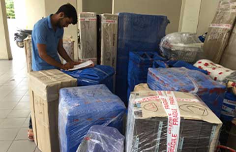 Priority-Cargo-India-Pvt-Ltd-Packing.jpg