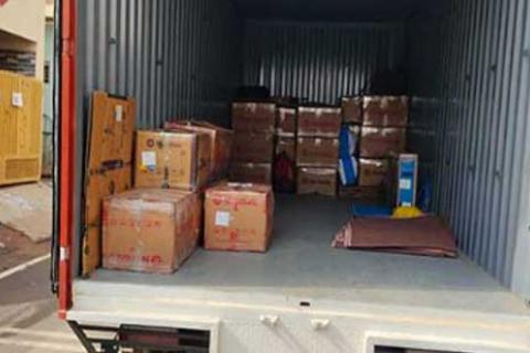 1st Choice International Packers Movers Loading