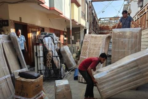 1st-choice-packers-and-movers-loading
