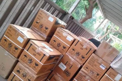 A1-India-packers-and-movers-loading