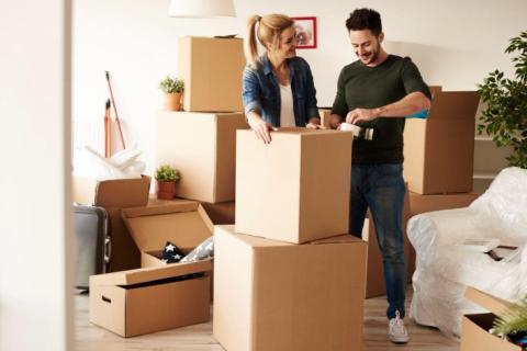 AGM-packers-and-movers-household-packing