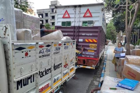 APM-packers-and-movers-Household-shifting