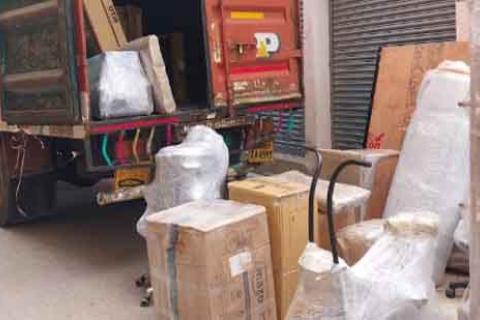 Aarkay-packers-and-movers-household-relocation