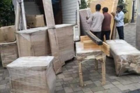 Akshay-packers-and-movers-packing