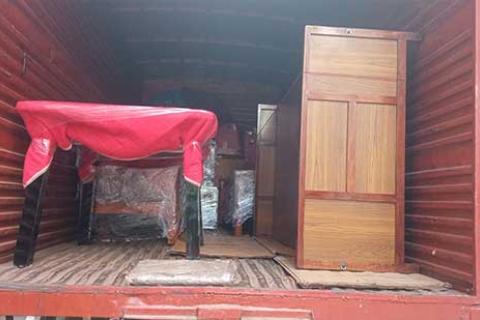 Allwins Packers Cargo Movers Loading
