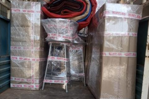 Anmol-packers-and-movers-loading