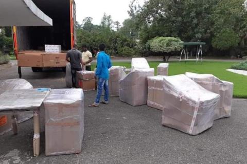 BSPM-packers-and-movers-unloading
