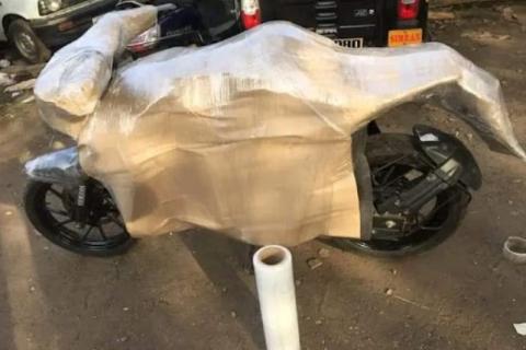 Bade-Bhaiya-packers-and-movers-bike-relocation