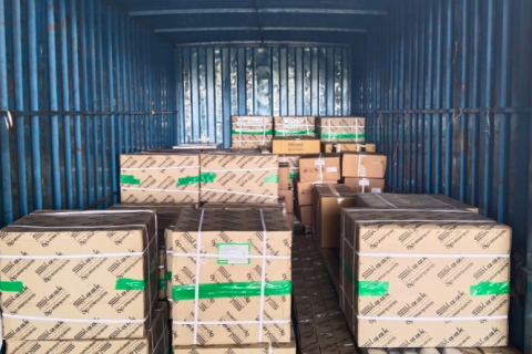 Balaji-cargo-packers-and-movers-loading