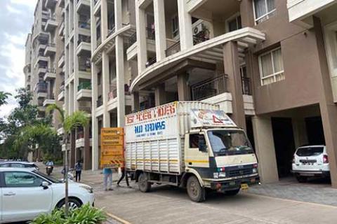 Best Packers Movers Loading