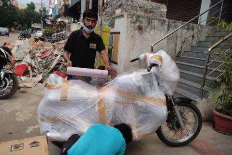 Best-Packers-and-Movers-bike-shifting