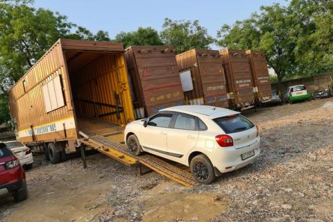 Best-packers-and-movers-car-relocation