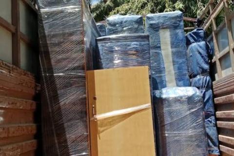 Besttime-packers-and-movers-loading-1