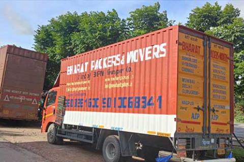 Bharat Packers Movers Mumba Vehicle