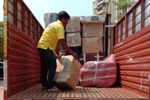Big-Packers-and-movers-loading