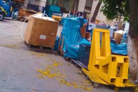 Blue-Trans-Express-Loading00