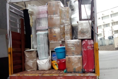 Brain-packers-and-movers-loading