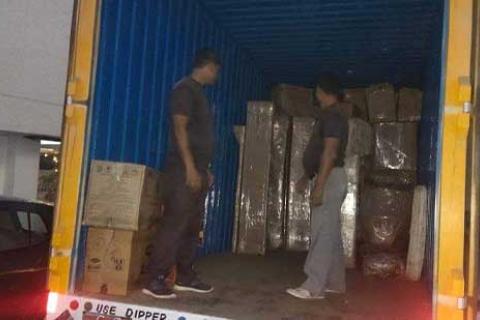 Caption Packers Movers Loading