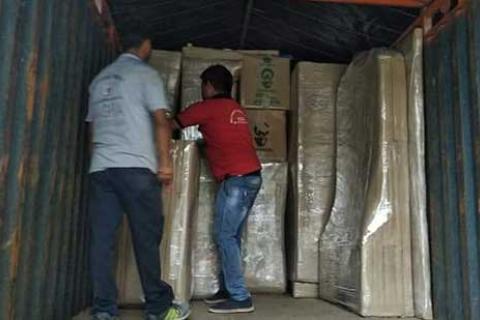 Caption Packers Movers Unloading