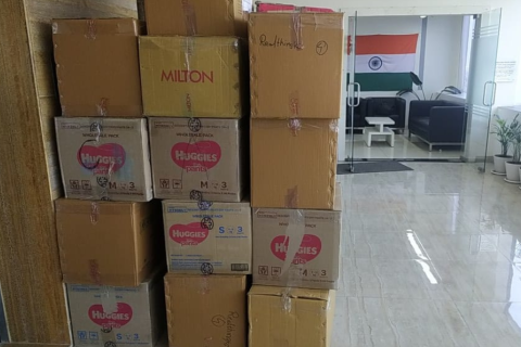 Charvee-Packers-and-Movers-packing