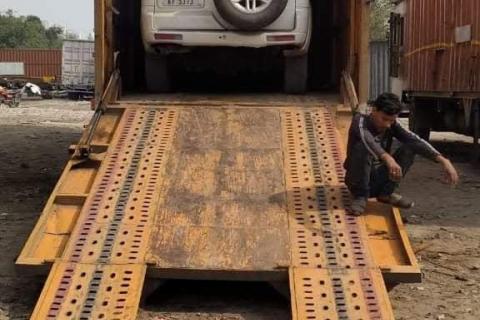 Chintamani-packers-and-movers-car-relocation