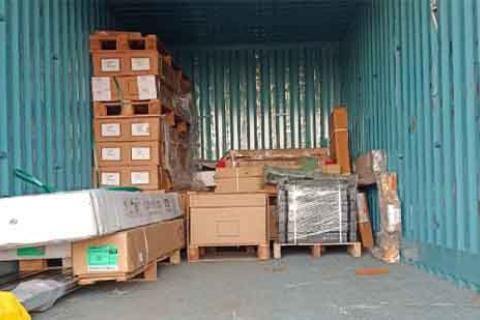 D star-packers-and-movers-loading