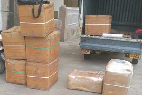 D R Packers Movers Logistics Unloading