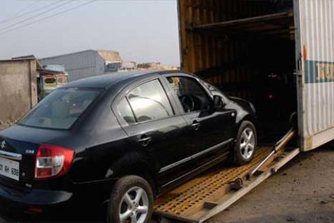 DLF Cargo Movers Car Carrier