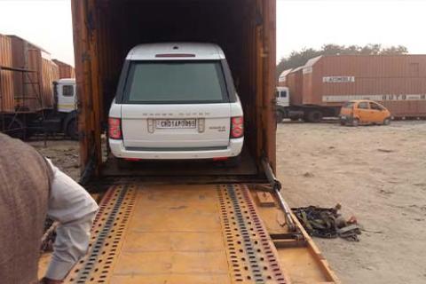 Efficient-Packers-and-Movers-Car-Transportation4
