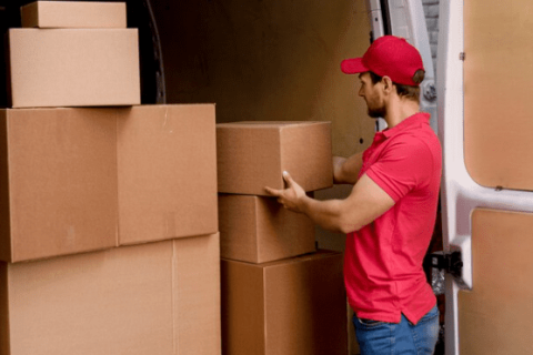 Express-cargo-packers-and-movers-loading