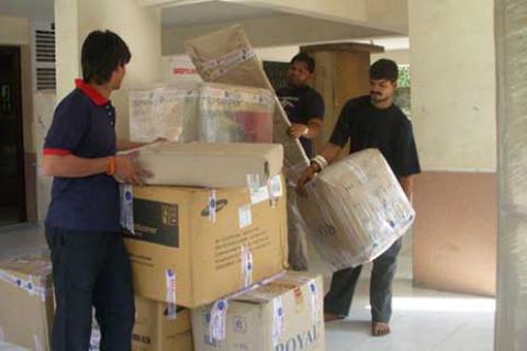 Flip-Packers-Packing02.jpg