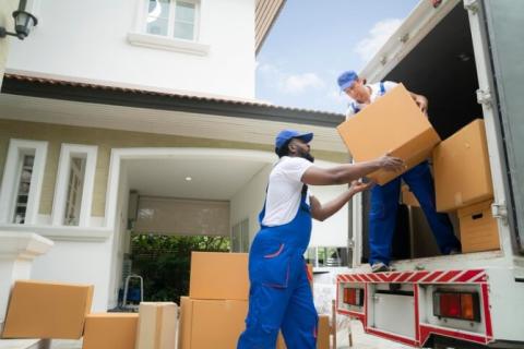 Ghar-Pe-Raho-packers-and-movers-loading