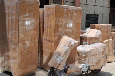 Golden-packers-and-movers-packing