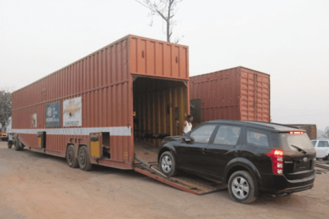 Golden7Professional-packers-and-movers-car-relocation