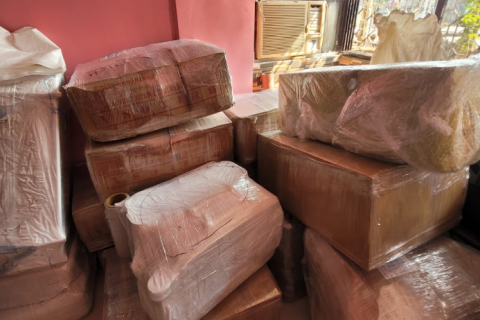 Good-luck-packers-and-movers-packing