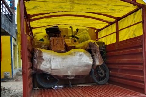 Harinath-Cargo-Packers-And-Movers-loading