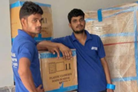 International-movers-and-packers-Team