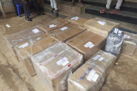 International-packers-and-movers-packing