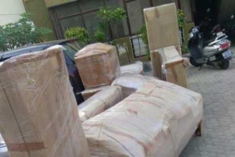 Iskcon Packers Movers Unloading