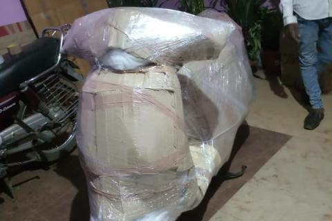 JB-express-packers-and-movers-bike-shifting